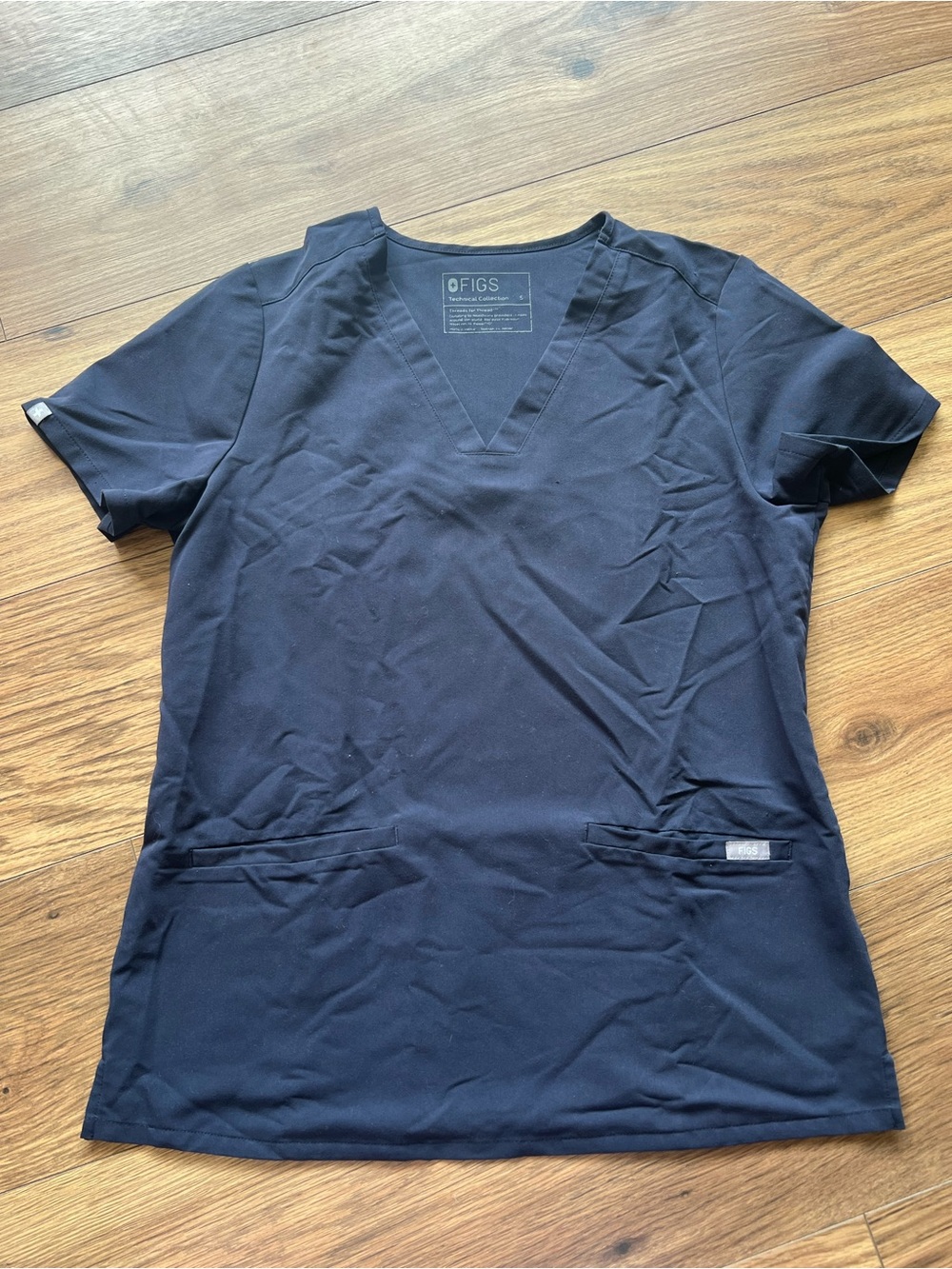 FIGS Casma Three Pocket Scrub Top Navy Blue V Neck Medical Uniform S